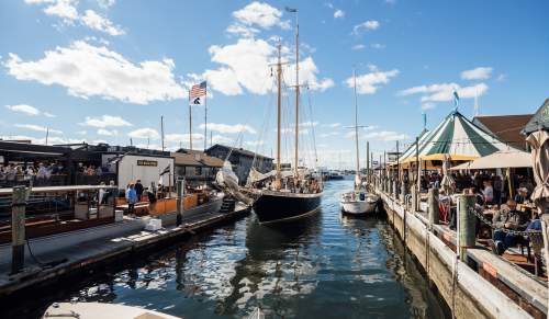 Bowens Wharf Seafood in the Fall