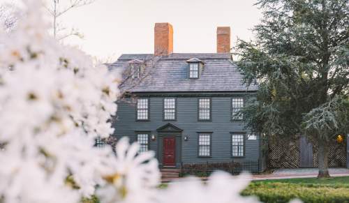 Spring Blooms at Queen Anne Square
