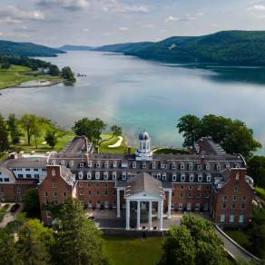 The Otesaga Resort Hotel