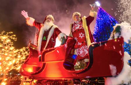 Gorymdaith y Nadolig Abertawe – Popeth y mae angen i chi ei wybod