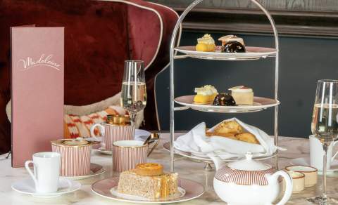 A Sophisticated Afternoon Tea Served With a Slice of Jewellery