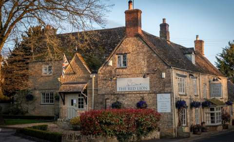 Exterior of the Red Lion at Long Compton