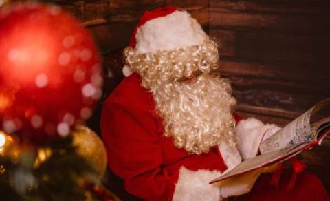 De Vere Cotswold Water Park Festive Afternoon Tea in The Cotswolds