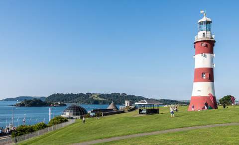 plymouth hoe and smeatons tower