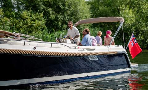 Val Wyatt Marine Boat Sales