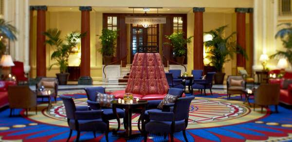 a hotel lobby - places to stay in mobile al