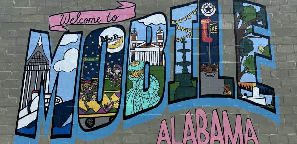 Welcome to Mobile street art painted on the side of a building