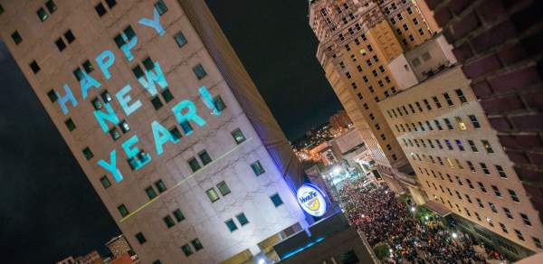 Moonpie dropping down the side of a high rise building