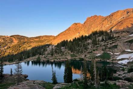 Cecret lake during the fall.