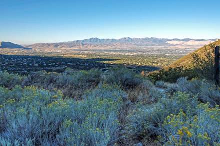 bells-14-Looking_SW_toward_Sandy_and_Draper_in_the_Salt_Lake_Valley_Oquirrh_Mtns_in_the_distance