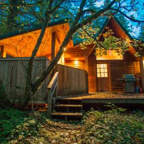 Almost Paradise Lodging