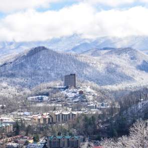 Top 10 Winter Activities in Gatlinburg, TN – No Snow Needed