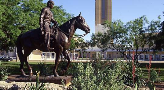 Will Rogers exterior statue