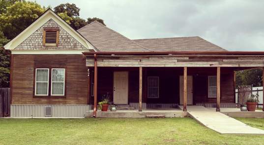 Kinfolk House: Engaging the Community Through Art