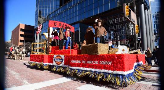 STOCK SHOW "ALL WESTERN" PARADE