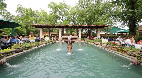 Joe T. Garcia's Mexican Restaurant