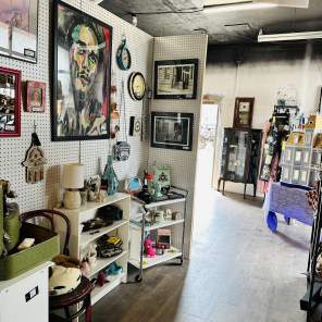 Retail Therapy Vendor Market