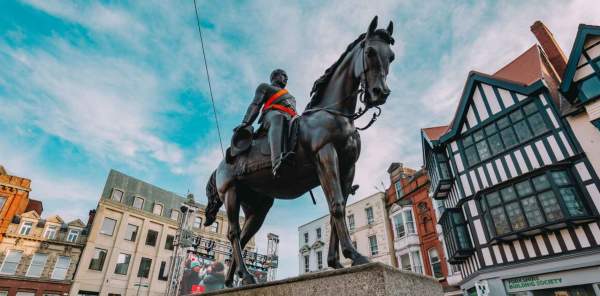 Wolverhampton statue