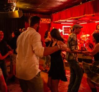 Best Dive Bars in Austin