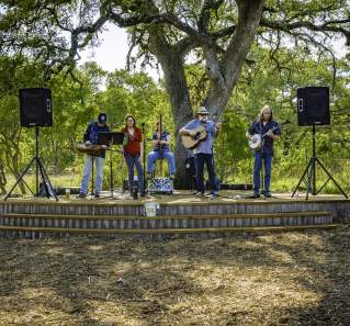Live Music Venues in West Austin