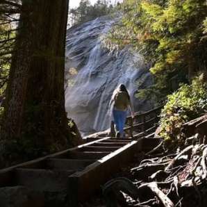The Vue | Hiking Bridal Veil Falls & Lake Serene