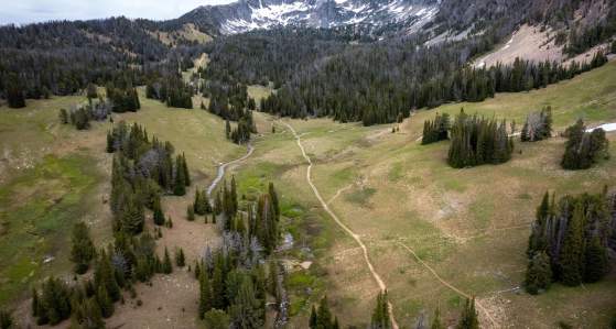 Traveling Responsibly in Big Sky: How to Protect the Places We Love