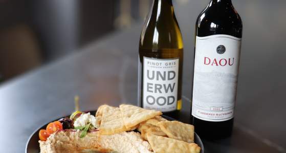 Hummus & Wine