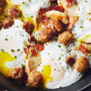 Chicken and eggs breakfast