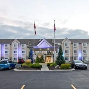 Best Western Plus Woodstock Inn & Suites