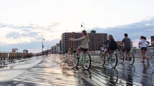 Long-Beach-boardwalk-biking