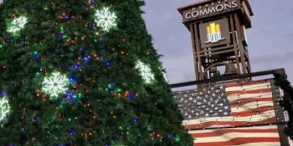 Geneva Commons - Christmas Time