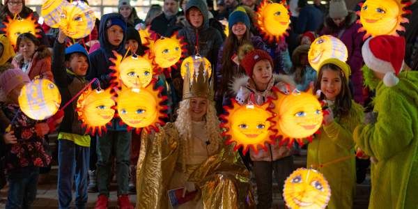 Kids light procession at Christkindlmarket Aurora