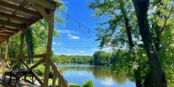 Fox Bluff Cottages & RV Resort