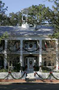 Christmas at the Lafayette Museum