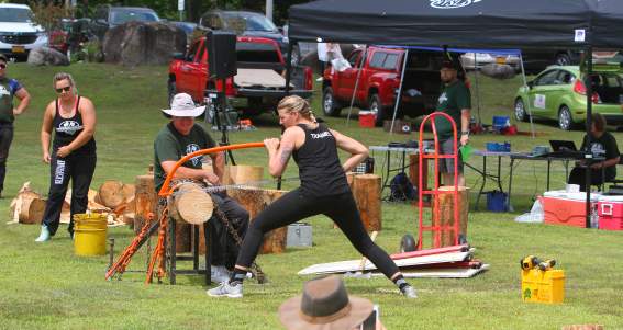 woman competing at Stony Creek Mountain Days