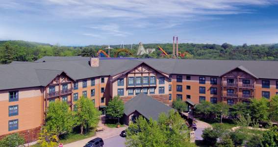 Six Flags Great Escape Lodge & Indoor Waterpark