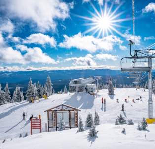 It's almost ridiculous - The snowscape is amazingly pure across the ski resorts in Kelowna and the Okanagan Valley.