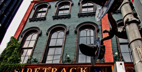 Sidetrack Bar & Grill