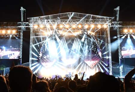 Stereophonics playing on stage in Singleton Park