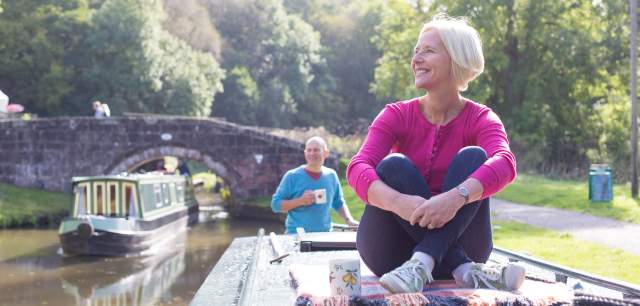 couple on narrow boat
