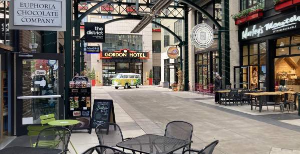 5th Street Market Alley