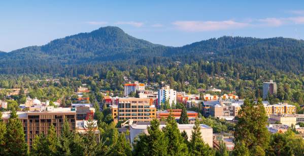 Eugene City Highlights Tour by Best Oregon Tours