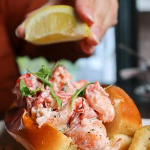 lobster roll