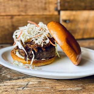 Main Street Pub Burger