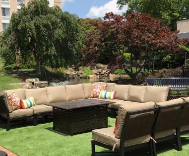 Firepit & Lounge