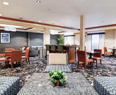 Holiday Inn Express Ashland Lobby