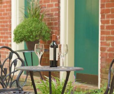 Garden & WIne