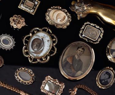 Mourning Jewelry