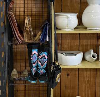 Nita Jean's Antiques & Gift Shop