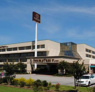 DoubleTree by Hilton Hotel Fayetteville